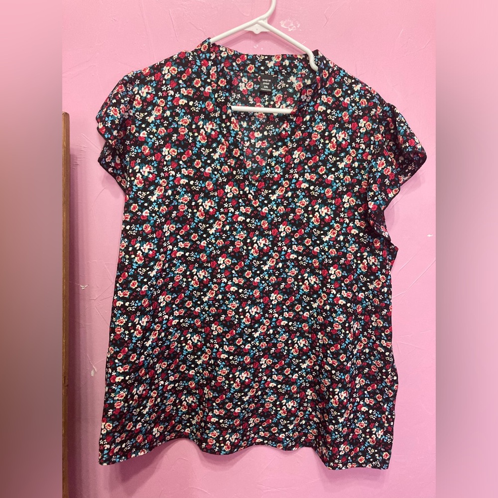 👚 Shein Curve Size 1XL Flower Blouse 🌺